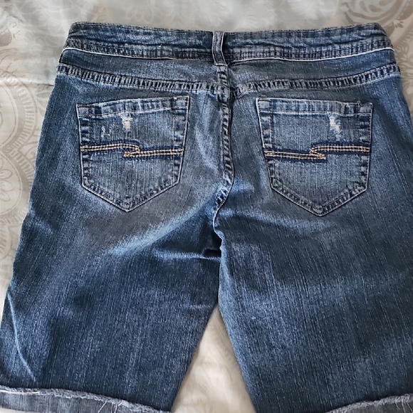 Arizona Jean Company Junior Size 7 Dark Blue Denim Bermuda Shorts - Picture 6 of 9